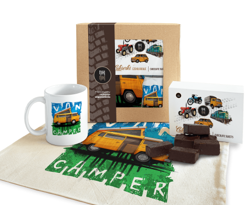 paczka prezentowa z samochodem van kamper camper